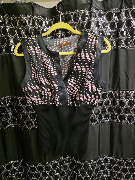 Belldini Tops - Belldini Black Sleeveless Blouse with Pink Dot Pattern